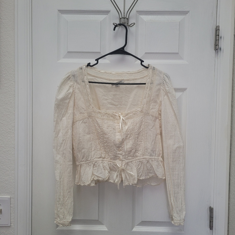 American Eagle Lace Long Sleeve, Size Medium